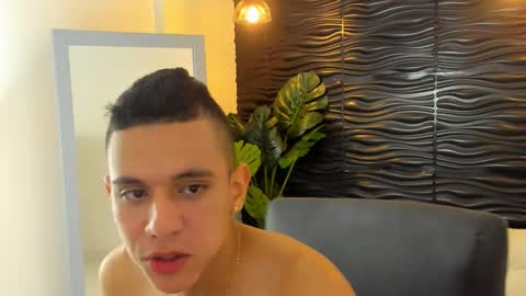 Snapshot of maximuss_19 chatting on 01/03/25, 10:19 Maximus online show from 01/03/25, 10:19