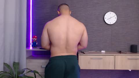 Snapshot of maximussantorini chatting on 12/04/25, 01:04 maximus online show from 12/04/25, 01:04