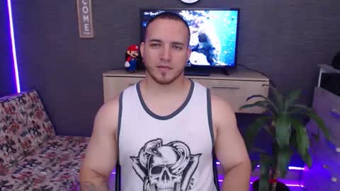 Snapshot of maximussantorini chatting on 12/18/25, 07:53 maximus online show from 12/18/25, 07:53