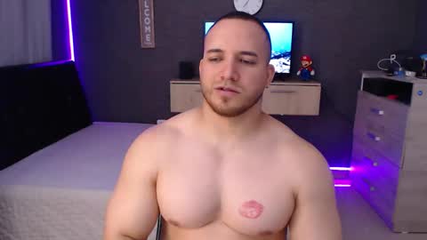 Snapshot of maximussantorini chatting on 01/15/26, 12:04 maximus online show from 01/15/26, 12:04