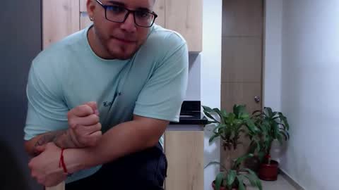 Snapshot of maximussantorini chatting on 02/04/26, 03:12 maximus online show from 02/04/26, 03:12