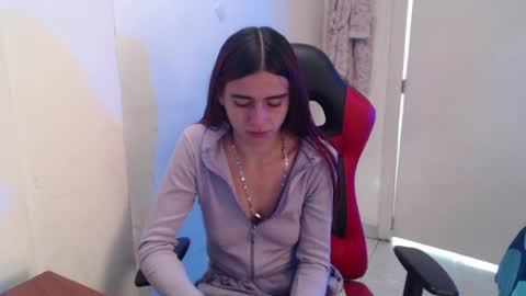 maxinesex_ online show from 06/17/26, 03:02