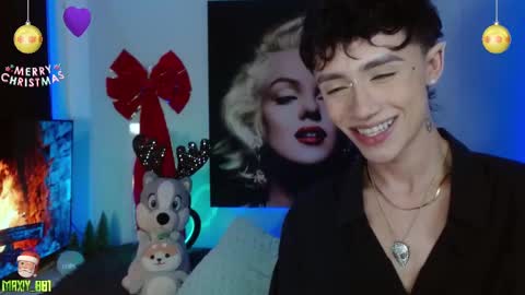 Snapshot of maxiy_001 chatting on 12/18/24, 04:53 Max online show from 12/18/24, 04:53