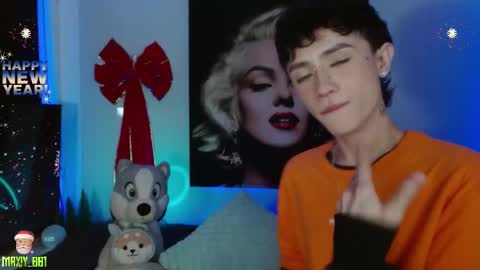 Snapshot of maxiy_001 chatting on 12/31/24, 05:22 Max online show from 12/31/24, 05:22