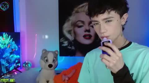 Snapshot of maxiy_001 chatting on 03/07/25, 05:29 Max online show from 03/07/25, 05:29