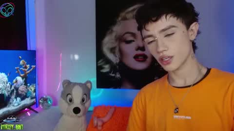 Snapshot of maxiy_001 chatting on 03/10/25, 05:22 Max online show from 03/10/25, 05:22