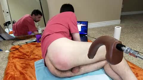 Snapshot of maxjr8008 chatting on 12/22/24, 09:33 maxjr8008 online show from 12/22/24, 09:33