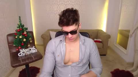 MaxKaiden online show from 12/21/25, 05:36