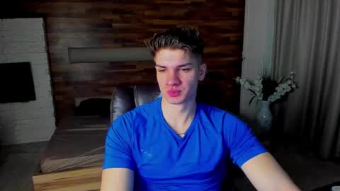 MaxKaiden online show from 03/18/26, 05:21