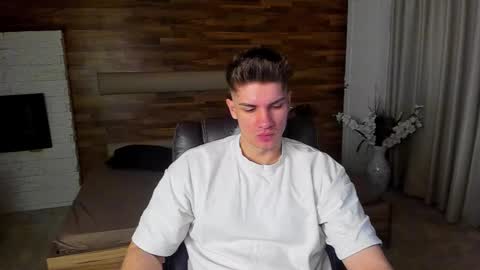 MaxKaiden online show from 03/20/26, 05:34