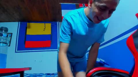 Snapshot of maxowens_oficial chatting on 02/21/26, 12:22 MAX online show from 02/21/26, 12:22