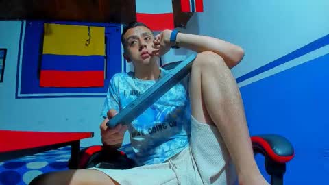Snapshot of maxowens_oficial chatting on 02/27/26, 09:48 MAX online show from 02/27/26, 09:48
