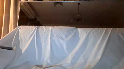 Snapshot of maxpac_rocco chatting on 10/12/25, 01:54 Luca Dominus online show from 10/12/25, 01:54