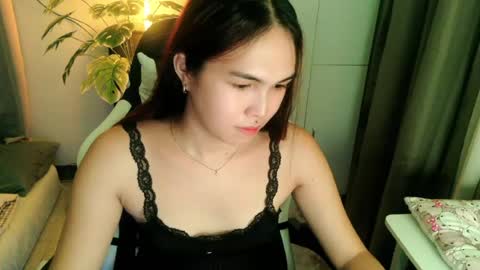 Snapshot of maxpaynx_ chatting on 07/21/26, 12:51 Sol online show from 07/21/26, 12:51