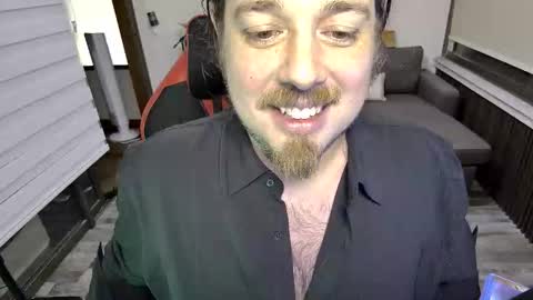 Snapshot of maxredz chatting on 02/27/26, 04:01 Max online show from 02/27/26, 04:01