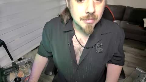 Snapshot of maxredz chatting on 05/01/26, 04:28 Max online show from 05/01/26, 04:28