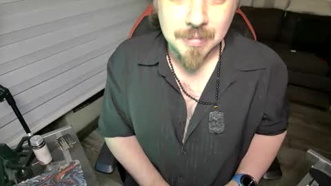 Snapshot of maxredz chatting on 05/05/26, 03:58 Max online show from 05/05/26, 03:58