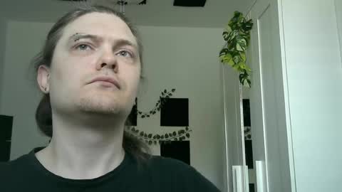 Snapshot of maxs_93 chatting on 07/07/26, 12:09 maxs_93 online show from 07/07/26, 12:09