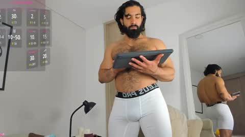 Max online show from 09/19/25, 12:34