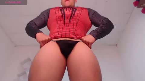 Snapshot of maxwel949813 chatting on 10/19/25, 05:41 Max online show from 10/19/25, 05:41