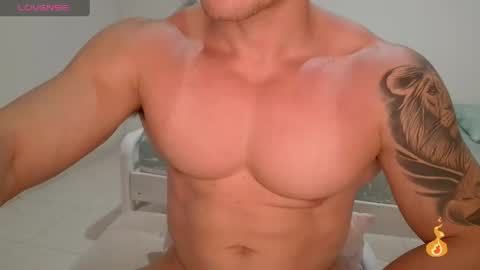 Snapshot of maxwel949813 chatting on 04/16/26, 08:09 Max online show from 04/16/26, 08:09