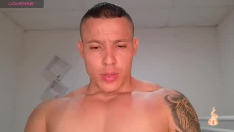 Snapshot of maxwel949813 chatting on 04/23/26, 05:08 Max online show from 04/23/26, 05:08