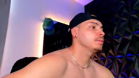 MAX online show from 11/03/25, 08:10