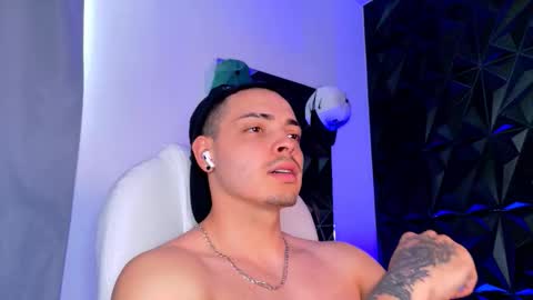 MAX online show from 12/13/25, 07:53