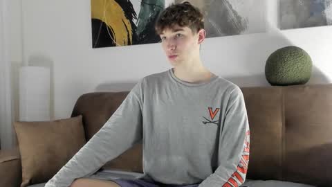 Snapshot of maxwellchik chatting on 10/06/25, 03:42 maxwellchik online show from 10/06/25, 03:42