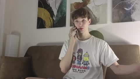 Snapshot of maxwellchik chatting on 10/27/25, 05:06 maxwellchik online show from 10/27/25, 05:06