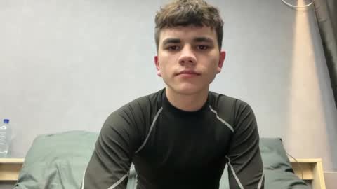 Snapshot of maxwoolf chatting on 04/06/26, 02:07 Max online show from 04/06/26, 02:07