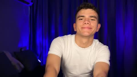Snapshot of maxwoolf chatting on 07/14/26, 02:34 Max online show from 07/14/26, 02:34