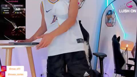 maxx_cortes online show from 10/05/25, 11:57