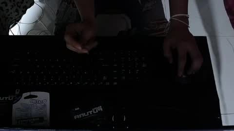 maxx_king01 online show from 06/09/26, 06:25