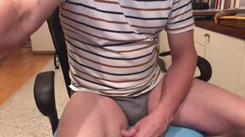 Max online show from 10/14/25, 04:46