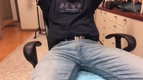 Max online show from 12/03/25, 06:21