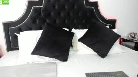 Maxxi online show from 01/21/25, 02:15