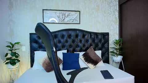 Maxxi online show from 10/11/25, 04:33