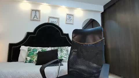 Maxxi online show from 12/21/25, 05:25