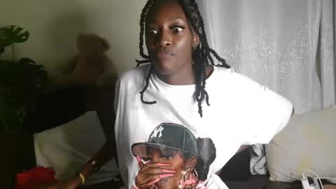 maxxinepetite online show from 09/17/25, 09:05