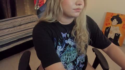 Maxine Minx online show from 12/16/24, 05:43