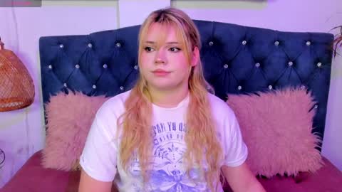 Maxine Minx online show from 01/26/25, 05:23