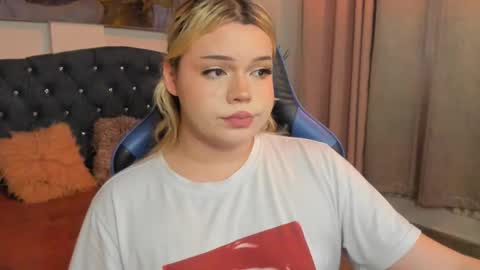 Maxine Minx online show from 02/15/25, 11:25