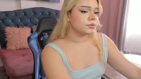 Maxine Minx online show from 03/06/25, 04:28