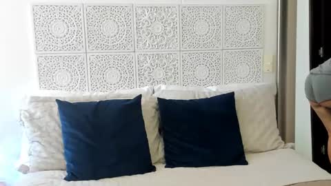 Victoria online show from 01/27/25, 07:24