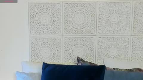 Victoria online show from 02/19/25, 12:25