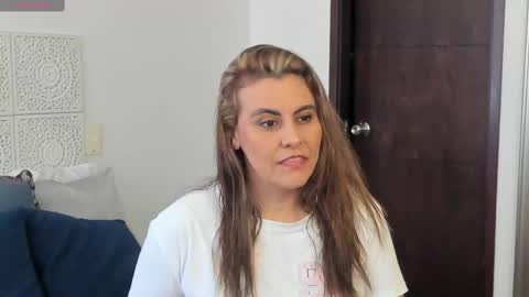 Victoria online show from 09/14/25, 02:49