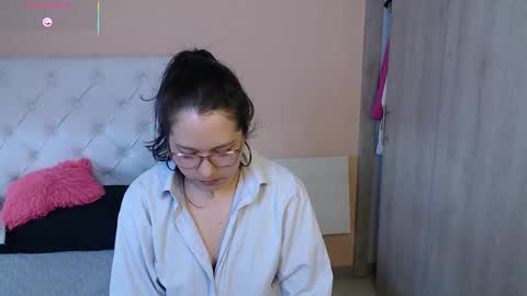 Snapshot of may_bloom chatting on 01/18/26, 09:29 May online show from 01/18/26, 09:29