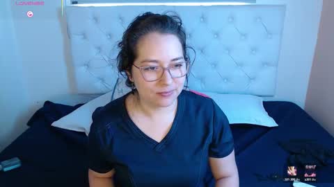 Snapshot of may_bloom chatting on 02/08/26, 08:23 May online show from 02/08/26, 08:23