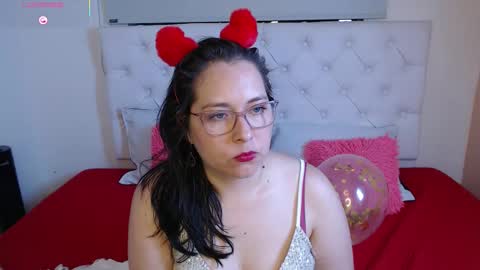 Snapshot of may_bloom chatting on 02/12/26, 03:34 May online show from 02/12/26, 03:34